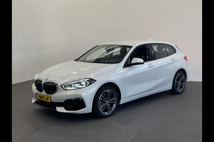 BMW 1-serie 118i Sportline Business Edition Aut. Navigatie Apple Carplay/Android Auto Camera Parkeersensoren Cruise Control Virtual Cockpit Sfeerverlichting Ledverlichting Climate Control Lichtmetalen velgen