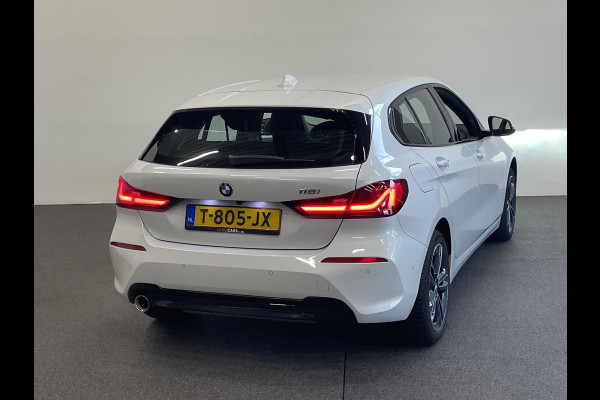 BMW 1-serie 118i Sportline Business Edition Aut. Navigatie Apple Carplay/Android Auto Camera Parkeersensoren Cruise Control Virtual Cockpit Sfeerverlichting Ledverlichting Climate Control Lichtmetalen velgen