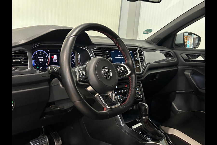 Volkswagen T-Roc 1.5 TSI | R-LINE | VIRTUAL DASH | PANO | SILVERWHITE