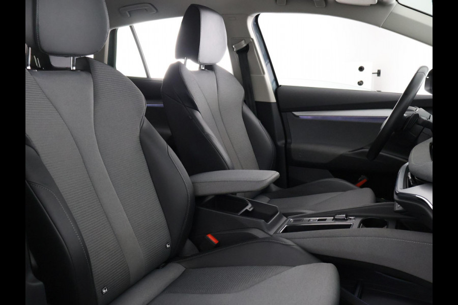 Škoda ENYAQ iV 80 (204PK) ACCU 93%! BEREIK 537KM GARANTIE 4-2031 BLACKLINE. NAVIGATIE . STUURWIEL VERWARMD . PARKEERSENSOREN VOOR & ACHTER .