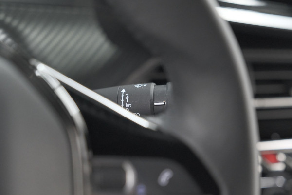 Peugeot 2008 PureTech 100 Allure | Camera | Navigatie | Parkeersensoren | Apple Carplay
