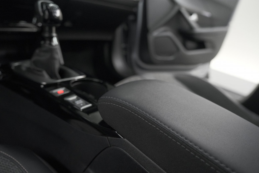 Peugeot 2008 PureTech 100 Allure | Camera | Navigatie | Parkeersensoren | Apple Carplay