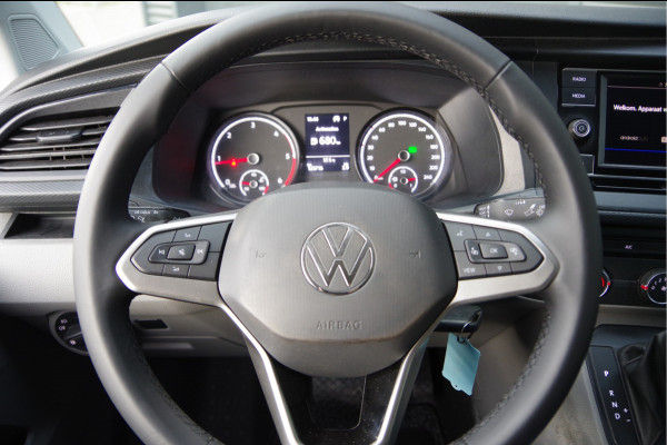 Volkswagen Transporter 2.0 TDI L2 150PK AUT. LED, TREKHAAK, CRUISE, CARPLAY, AIRCO, PARKEERSENSOREN, NL AUTO, NAP