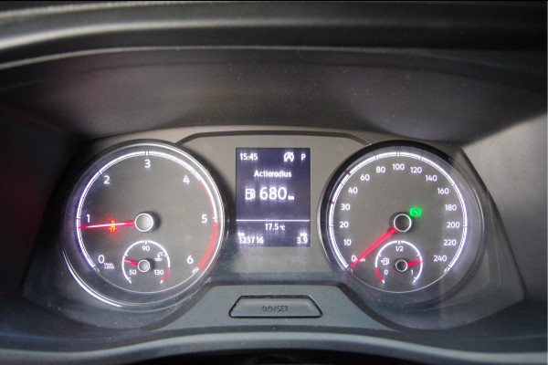 Volkswagen Transporter 2.0 TDI L2 150PK AUT. LED, TREKHAAK, CRUISE, CARPLAY, AIRCO, PARKEERSENSOREN, NL AUTO, NAP