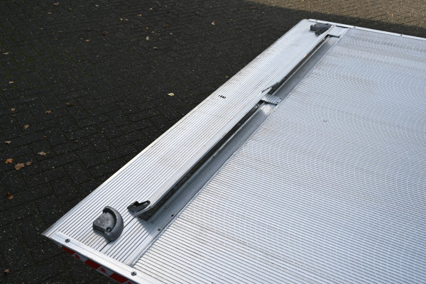 Mercedes-Benz Sprinter 515 CDI L3 Bakwagen met laadklep Dhollandia klep, MBUX met Apple Carplay/Android Auto