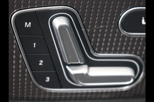 Mercedes-Benz EQA 250 AMG 67kWh | Trekhaak | Carplay | Head-Up | Stoelverwarming | Memory | Keyless | Navigatie | Leder/Alcantara | Sfeerverlichting | Widescreen | Full LED | Park Assist