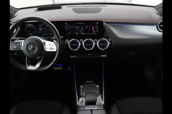 Mercedes-Benz EQA 250 AMG 67kWh | Trekhaak | Carplay | Head-Up | Stoelverwarming | Memory | Keyless | Navigatie | Leder/Alcantara | Sfeerverlichting | Widescreen | Full LED | Park Assist