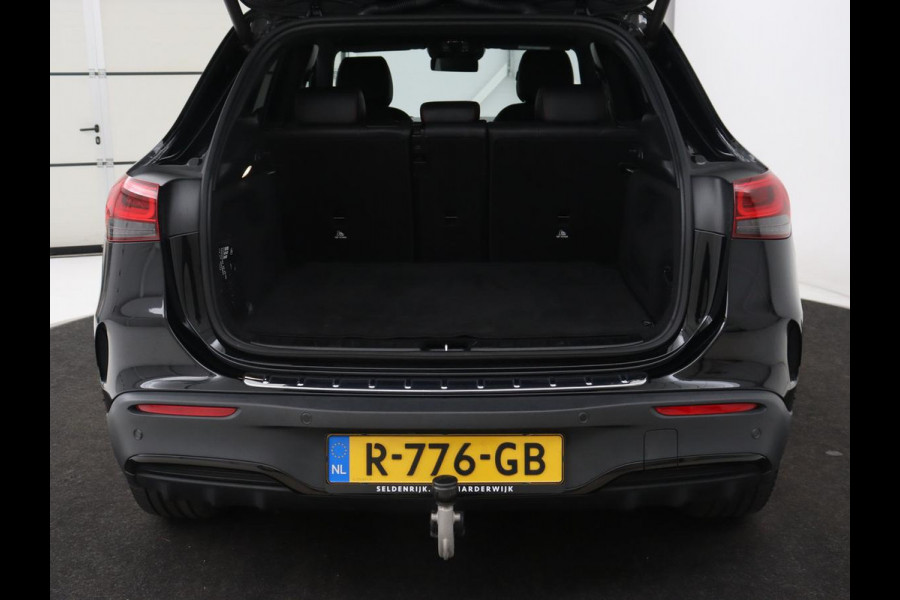 Mercedes-Benz EQA 250 AMG 67kWh | Trekhaak | Carplay | Head-Up | Stoelverwarming | Memory | Keyless | Navigatie | Leder/Alcantara | Sfeerverlichting | Widescreen | Full LED | Park Assist