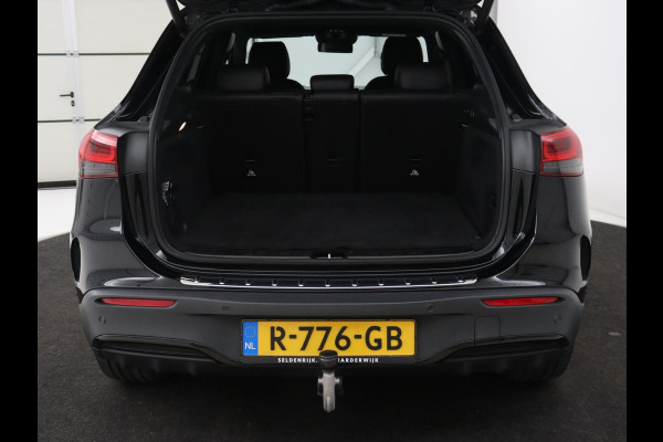 Mercedes-Benz EQA 250 AMG 67kWh | Trekhaak | Carplay | Head-Up | Stoelverwarming | Memory | Keyless | Navigatie | Leder/Alcantara | Sfeerverlichting | Widescreen | Full LED | Park Assist