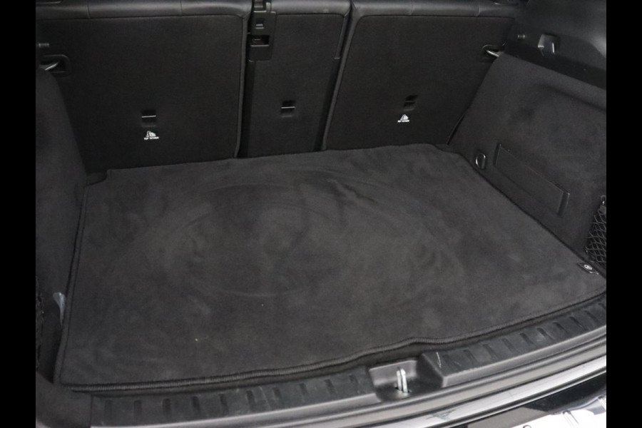 Mercedes-Benz EQA 250 AMG 67kWh | Trekhaak | Carplay | Head-Up | Stoelverwarming | Memory | Keyless | Navigatie | Leder/Alcantara | Sfeerverlichting | Widescreen | Full LED | Park Assist