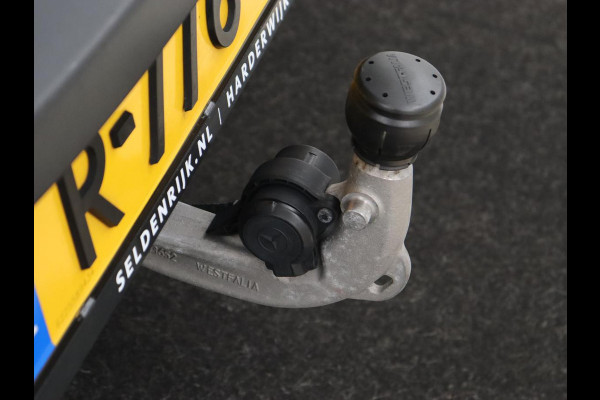 Mercedes-Benz EQA 250 AMG 67kWh | Trekhaak | Carplay | Head-Up | Stoelverwarming | Memory | Keyless | Navigatie | Leder/Alcantara | Sfeerverlichting | Widescreen | Full LED | Park Assist