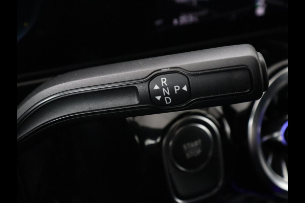 Mercedes-Benz EQA 250 AMG 67kWh | Trekhaak | Carplay | Head-Up | Stoelverwarming | Memory | Keyless | Navigatie | Leder/Alcantara | Sfeerverlichting | Widescreen | Full LED | Park Assist