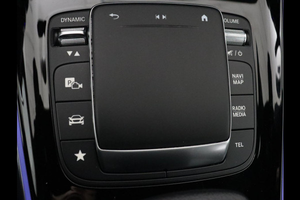 Mercedes-Benz EQA 250 AMG 67kWh | Trekhaak | Carplay | Head-Up | Stoelverwarming | Memory | Keyless | Navigatie | Leder/Alcantara | Sfeerverlichting | Widescreen | Full LED | Park Assist