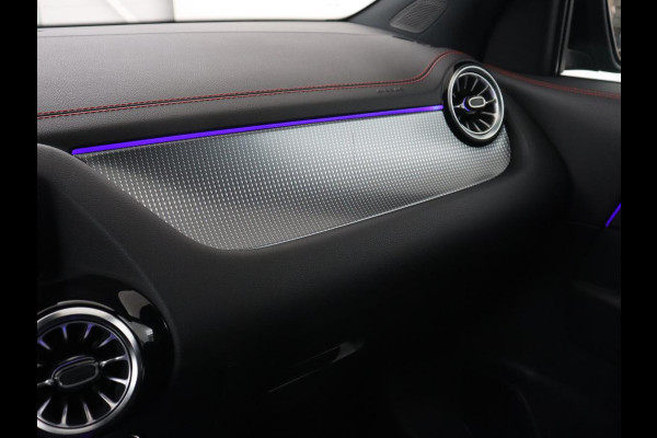 Mercedes-Benz EQA 250 AMG 67kWh | Trekhaak | Carplay | Head-Up | Stoelverwarming | Memory | Keyless | Navigatie | Leder/Alcantara | Sfeerverlichting | Widescreen | Full LED | Park Assist