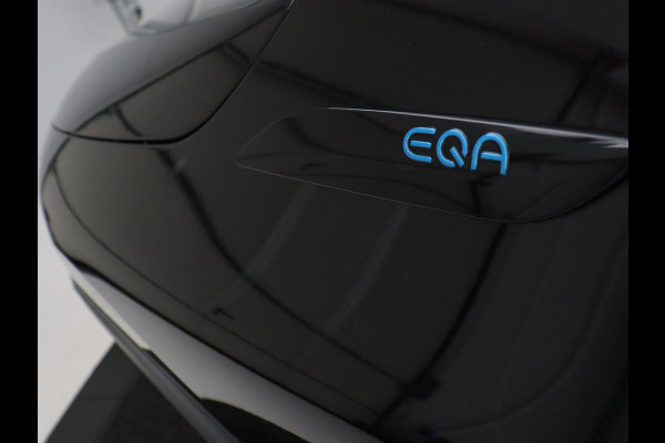 Mercedes-Benz EQA 250 AMG 67kWh | Trekhaak | Carplay | Head-Up | Stoelverwarming | Memory | Keyless | Navigatie | Leder/Alcantara | Sfeerverlichting | Widescreen | Full LED | Park Assist