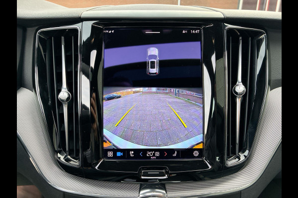 Volvo XC60 2.0 T6 Plug-in hybrid AWD R-Design Long Range SOH 93% | Skyroof | 20" Lmv | Sportstoelen | Stoel-stuurverwaming | A-Cam