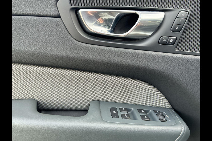 Volvo XC60 2.0 T6 Plug-in hybrid AWD R-Design Long Range SOH 93% | Skyroof | 20" Lmv | Sportstoelen | Stoel-stuurverwaming | A-Cam