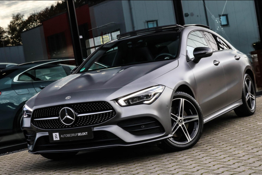 Mercedes-Benz CLA-Klasse 250 e AMG - PANO - MATGRIJS - SFEER - CAMERA