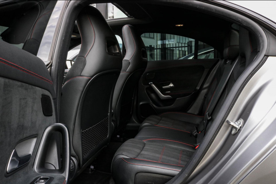Mercedes-Benz CLA-Klasse 250 e AMG - PANO - MATGRIJS - SFEER - CAMERA