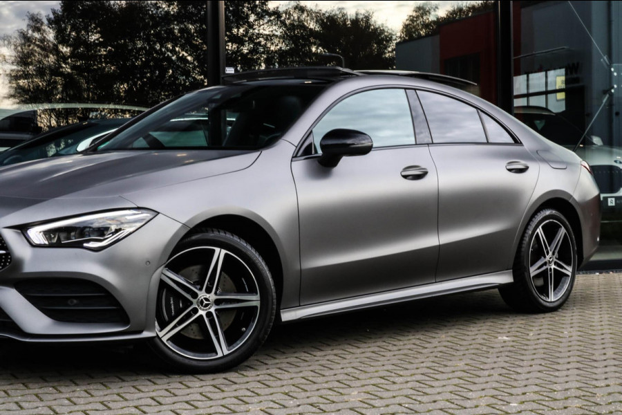 Mercedes-Benz CLA-Klasse 250 e AMG - PANO - MATGRIJS - SFEER - CAMERA