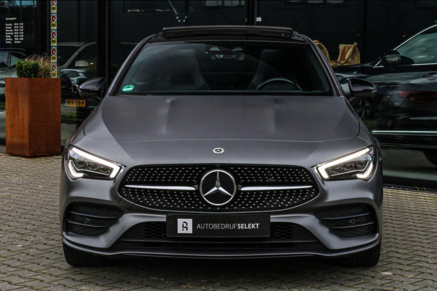 Mercedes-Benz CLA-Klasse 250 e AMG - PANO - MATGRIJS - SFEER - CAMERA