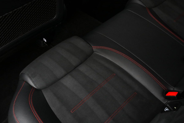 Mercedes-Benz CLA-Klasse 250 e AMG - PANO - MATGRIJS - SFEER - CAMERA