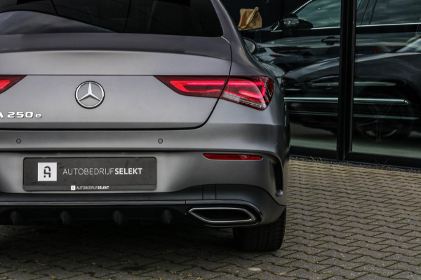 Mercedes-Benz CLA-Klasse 250 e AMG - PANO - MATGRIJS - SFEER - CAMERA