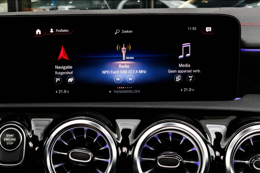 Mercedes-Benz CLA-Klasse 250 e AMG - PANO - MATGRIJS - SFEER - CAMERA