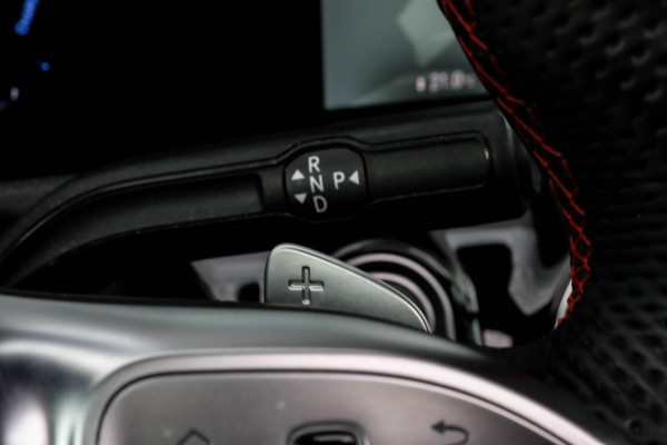 Mercedes-Benz CLA-Klasse 250 e AMG - PANO - MATGRIJS - SFEER - CAMERA