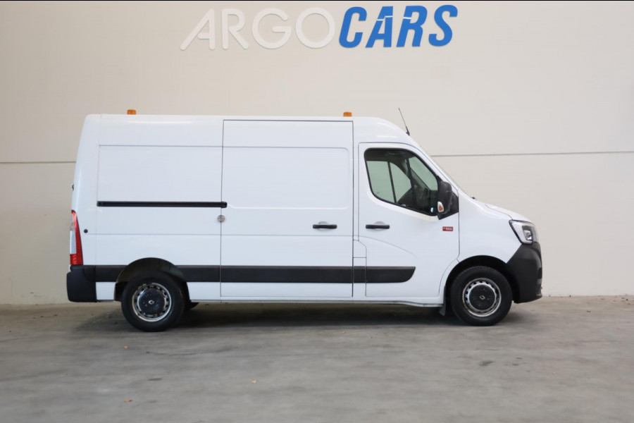 Renault Master T35 2.3 dCi 150PK L2/H2 CAMERA NAVI AIRCO TREKHAAK PDC CRUISE CONTROL LEASE V/A € 134,- p.m. INRUIL MOGELIJK