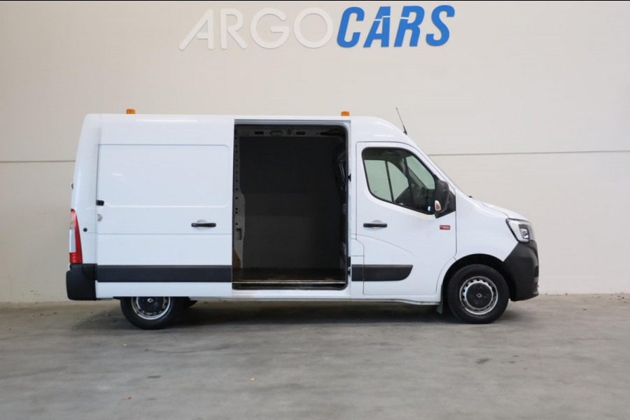 Renault Master T35 2.3 dCi 150PK L2/H2 CAMERA NAVI AIRCO TREKHAAK PDC CRUISE CONTROL LEASE V/A € 134,- p.m. INRUIL MOGELIJK