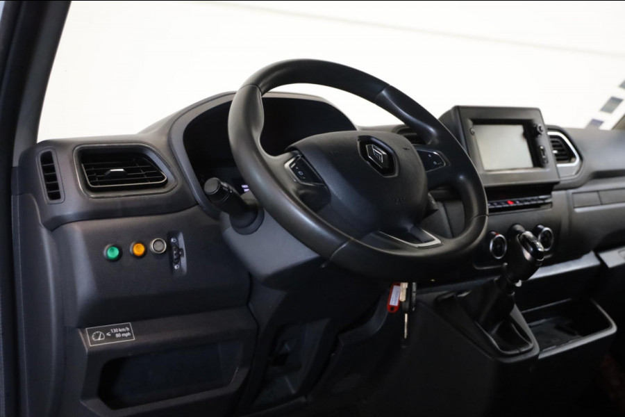 Renault Master T35 2.3 dCi 150PK L2/H2 CAMERA NAVI AIRCO TREKHAAK PDC CRUISE CONTROL LEASE V/A € 134,- p.m. INRUIL MOGELIJK