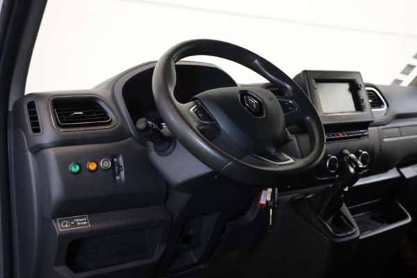 Renault Master T35 2.3 dCi 150PK L2/H2 CAMERA NAVI AIRCO TREKHAAK PDC CRUISE CONTROL LEASE V/A € 134,- p.m. INRUIL MOGELIJK