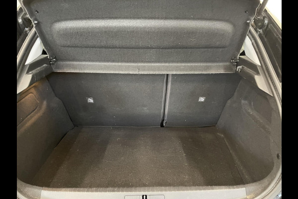 Opel Corsa 1.2 Edition Navigatie Apple Carplay/Android Auto Camera Parkeersensoren Cruise Control Airco