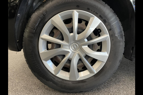 Opel Corsa 1.2 Edition Navigatie Apple Carplay/Android Auto Camera Parkeersensoren Cruise Control Airco