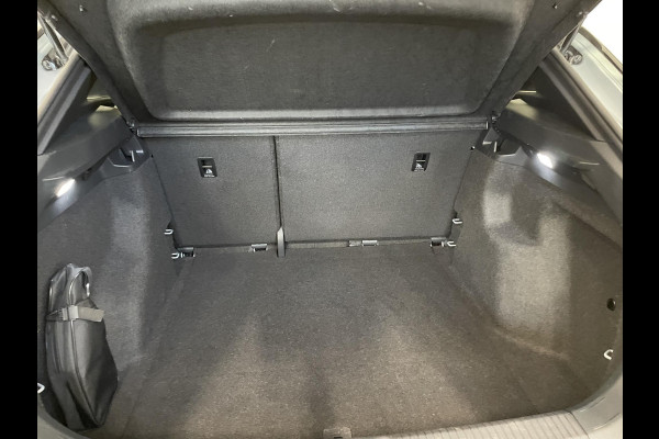 Volkswagen ID.4 Pro 77 kWh Airco ECC Wireless Carplay Navi PDC VA 19"LM Velgen Adaptive Cruise Control