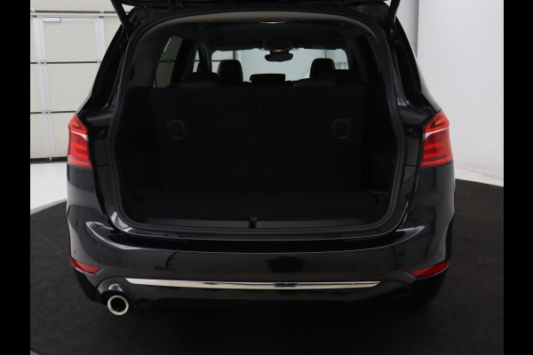 BMW 2 Serie Gran Tourer 216i Luxury Line 7-persoons | Trekhaak | Stoelverwarming | Leder | Head-Up | Camera | Navigatie | Full LED | Park Assist | Sfeerverlichting | Climate control | Getint glas