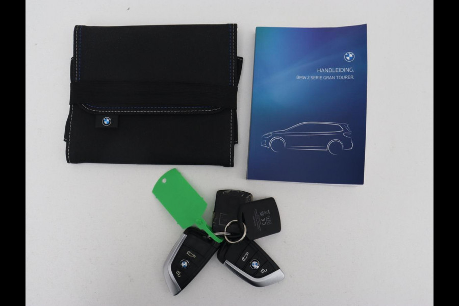 BMW 2 Serie Gran Tourer 216i Luxury Line 7-persoons | Trekhaak | Stoelverwarming | Leder | Head-Up | Camera | Navigatie | Full LED | Park Assist | Sfeerverlichting | Climate control | Getint glas