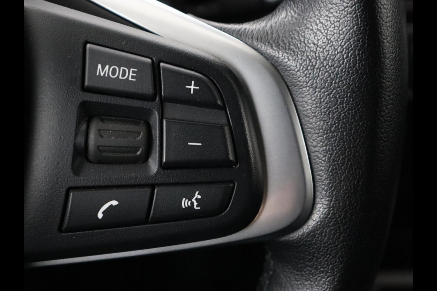 BMW 2 Serie Gran Tourer 216i Luxury Line 7-persoons | Trekhaak | Stoelverwarming | Leder | Head-Up | Camera | Navigatie | Full LED | Park Assist | Sfeerverlichting | Climate control | Getint glas