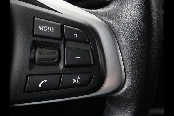 BMW 2 Serie Gran Tourer 216i Luxury Line 7-persoons | Trekhaak | Stoelverwarming | Leder | Head-Up | Camera | Navigatie | Full LED | Park Assist | Sfeerverlichting | Climate control | Getint glas