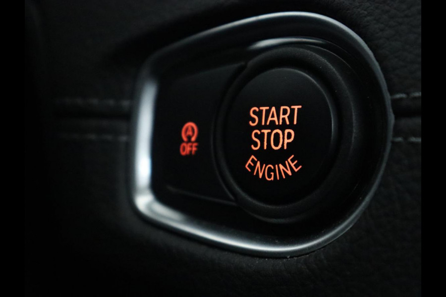 BMW 2 Serie Gran Tourer 216i Luxury Line 7-persoons | Trekhaak | Stoelverwarming | Leder | Head-Up | Camera | Navigatie | Full LED | Park Assist | Sfeerverlichting | Climate control | Getint glas