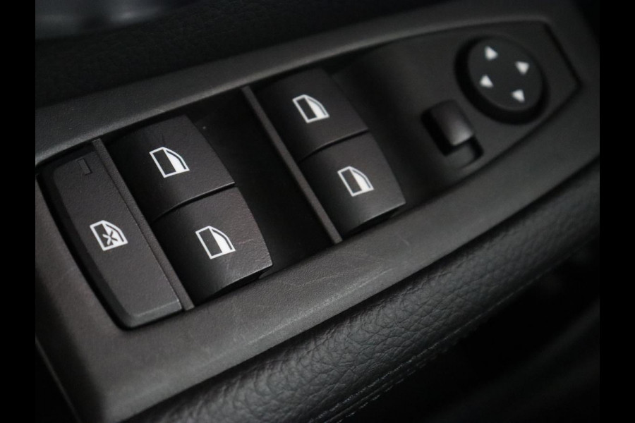 BMW 2 Serie Gran Tourer 216i Luxury Line 7-persoons | Trekhaak | Stoelverwarming | Leder | Head-Up | Camera | Navigatie | Full LED | Park Assist | Sfeerverlichting | Climate control | Getint glas