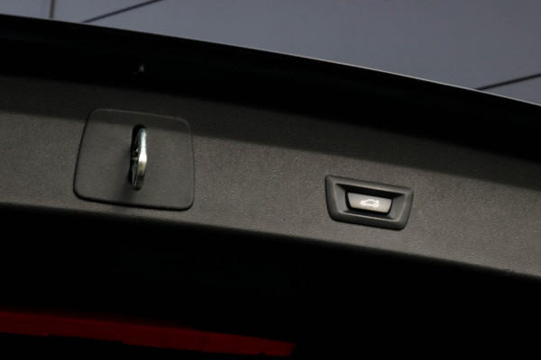 BMW X1 SDrive18i - LED - AUTOMAAT - DEALER ONDERHOUDEN