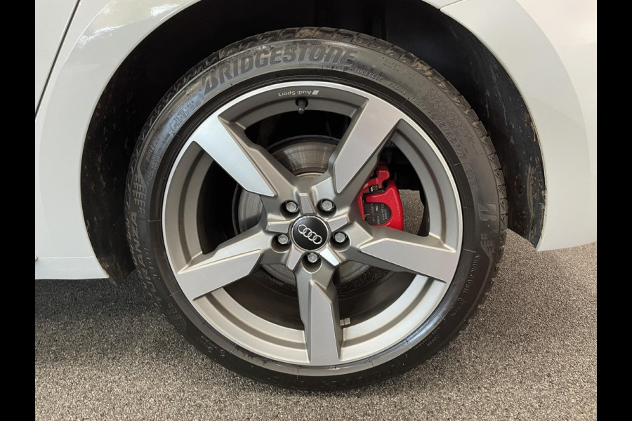 Audi A1 Sportback 2.0T 200 pk Aut. 40 TFSI S Line S-Line Interieur + Alcantara Full LED PDC VA+ Camera Cruise Control 17" Navi Virtual Cockpit