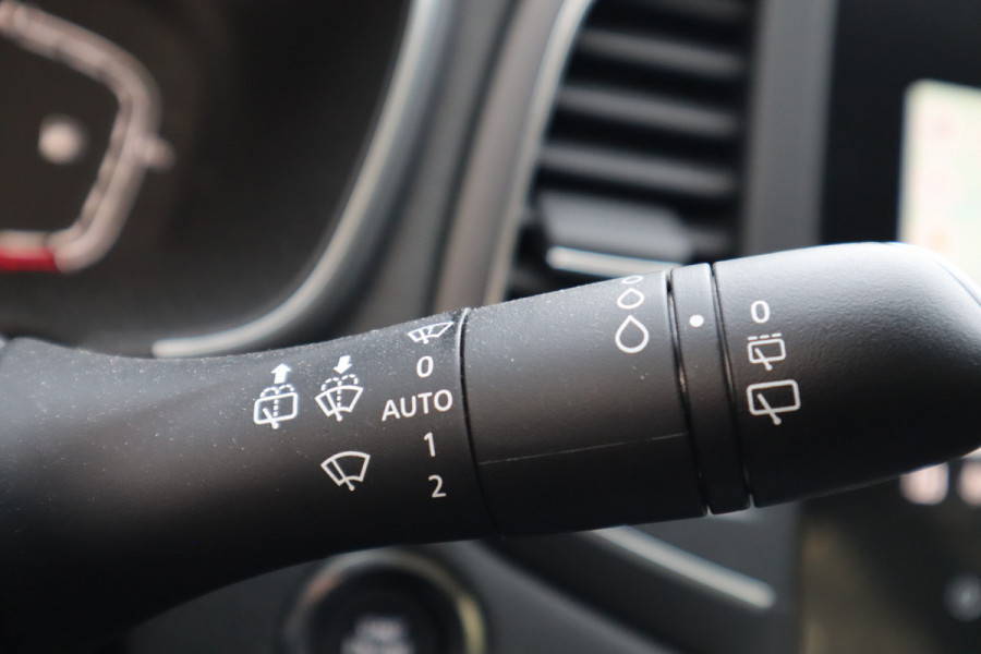 Renault MEGANE Estate 1.3 TCe 140 Equilibre | Trekhaak | Navi | Carplay |