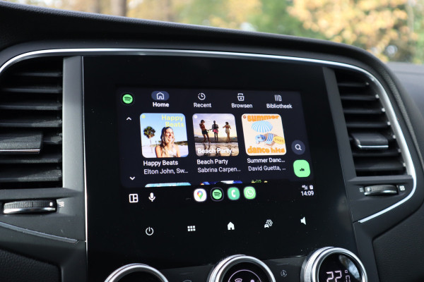 Renault MEGANE Estate 1.3 TCe 140 Equilibre | Trekhaak | Navi | Carplay |