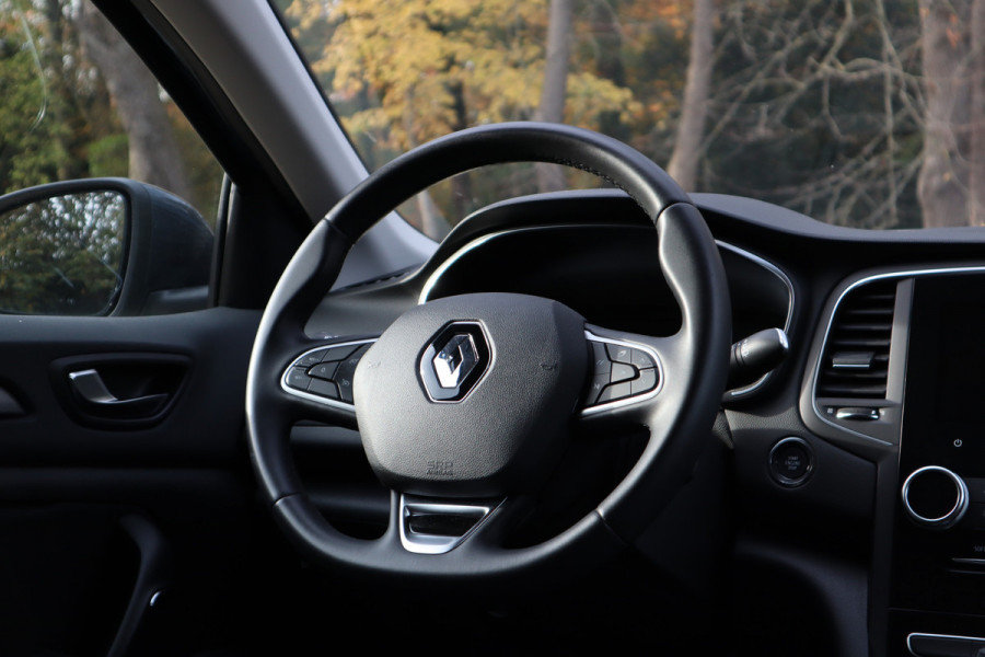 Renault MEGANE Estate 1.3 TCe 140 Equilibre | Trekhaak | Navi | Carplay |