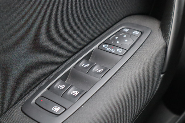 Renault MEGANE Estate 1.3 TCe 140 Equilibre | Trekhaak | Navi | Carplay |