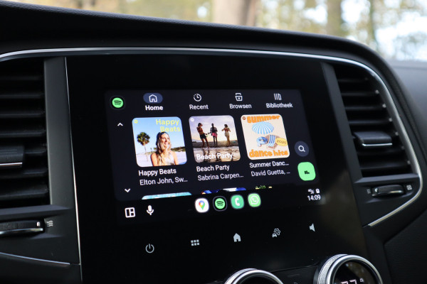 Renault MEGANE Estate 1.3 TCe 140 Equilibre | Trekhaak | Navi | Carplay |