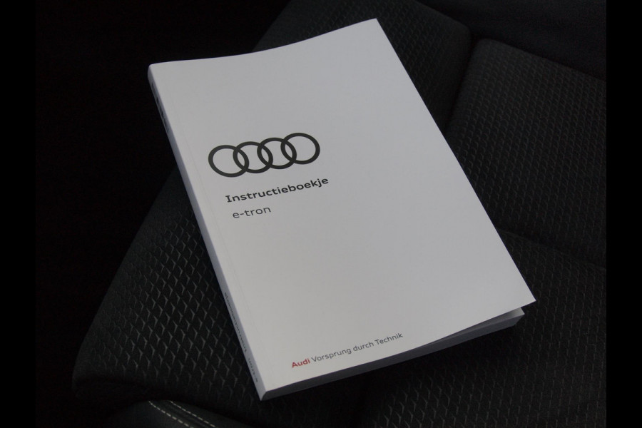 Audi e-tron e-tron 55 quattro advanced 95 kWh | S-line | Panoramadak | Bang & Olufsen | Camera | Apple Carplay |